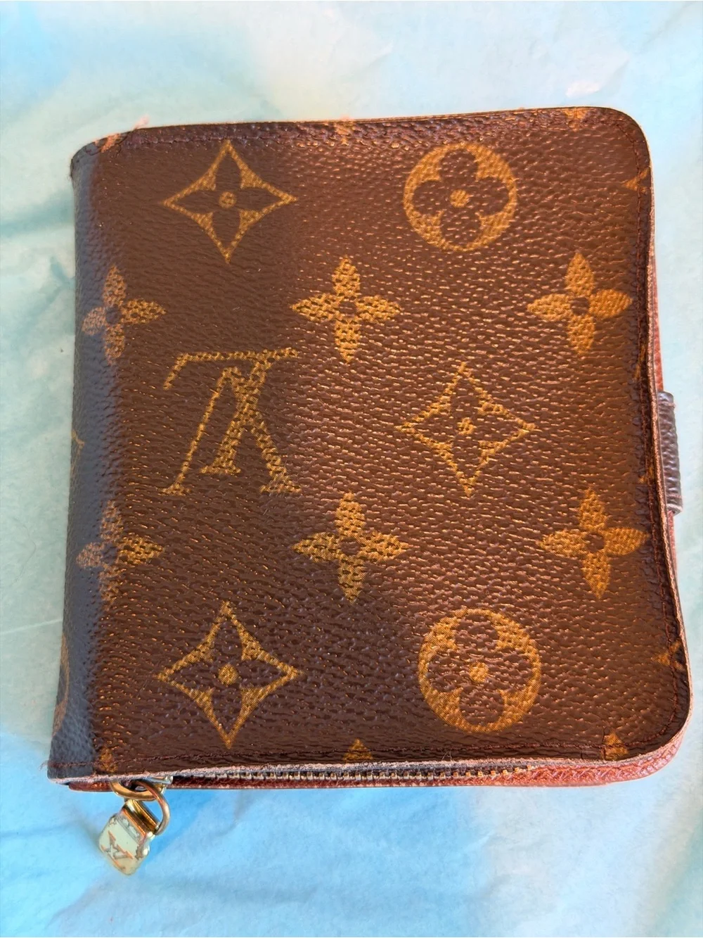 Louis Vuitton Vintage Y2K Unisex Classic Signature Monogram Bi-Fold Wallet - Picture 1 of 7